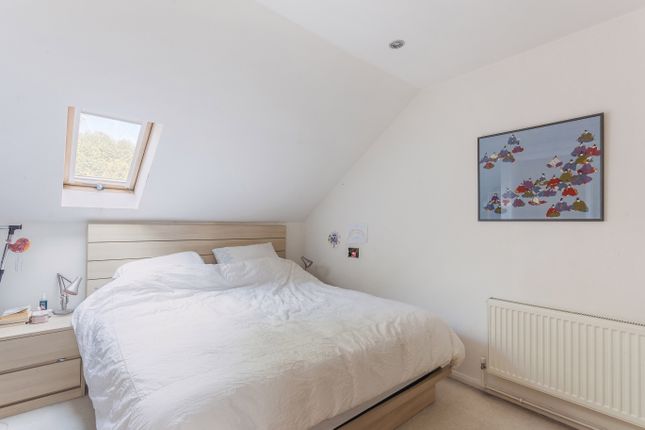 83, Gainsborough Road, Richmond photo 4