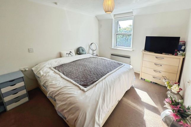 Flat 14, Ryan Court, 6, Grosvenor Road, Weymouth photo 3