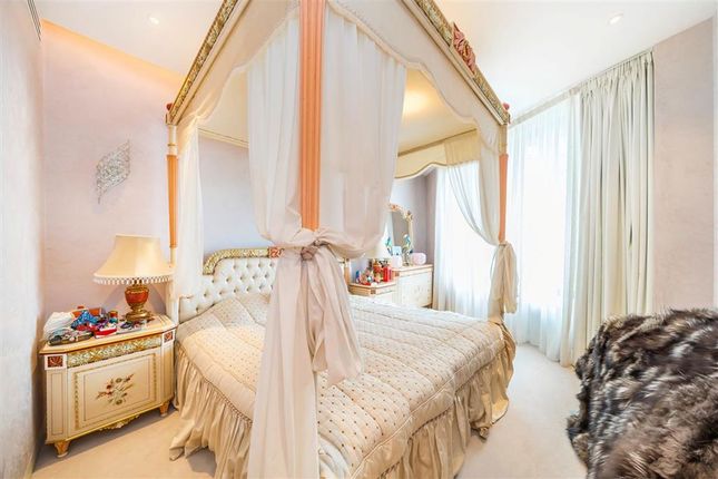Apartment W805, Riverwalk, 161, Millbank, London photo 4