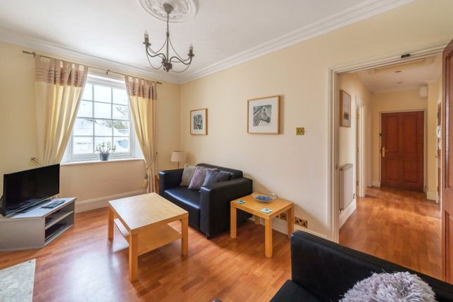 6, Douglas House, CHELTENHAM photo 4