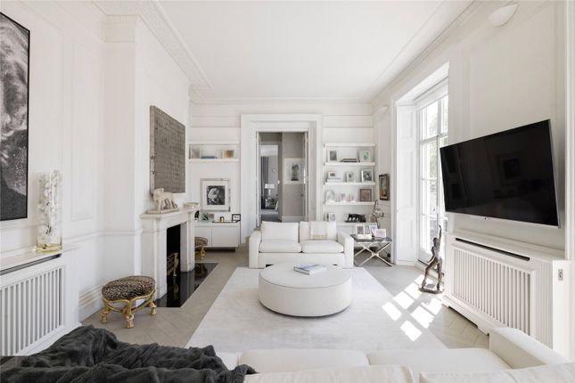 SL 3, 34, Eaton Place, London photo 2