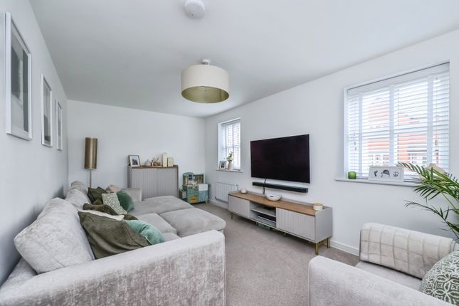 2, Hadley Close, Nottingham photo 4