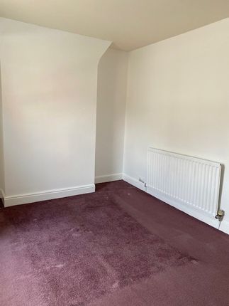 16, Taunton photo 4