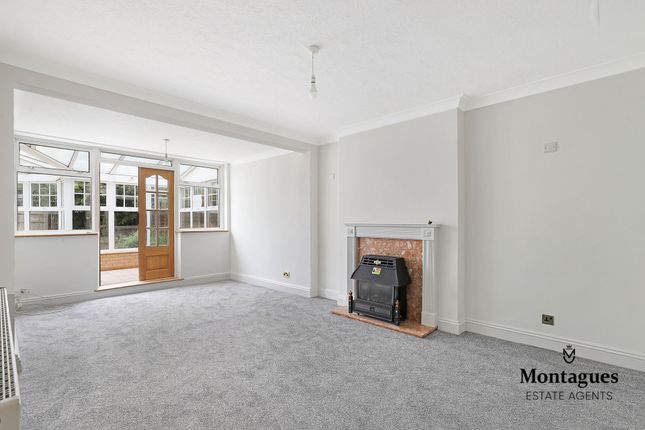 21, Princes Close, North Weald photo 2