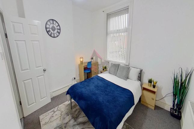 Trafalgar Road, Salford photo 2