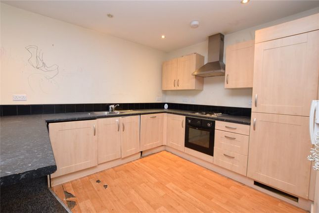 12, Hunters Court, West Yorkshire photo 3