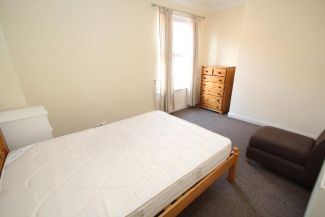 19, Hawthorn View, Leeds, West Yorkshire, LS7 photo 4