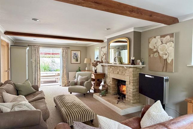 6 Youngs Orchard, Bourne Lane, Stroud photo 4
