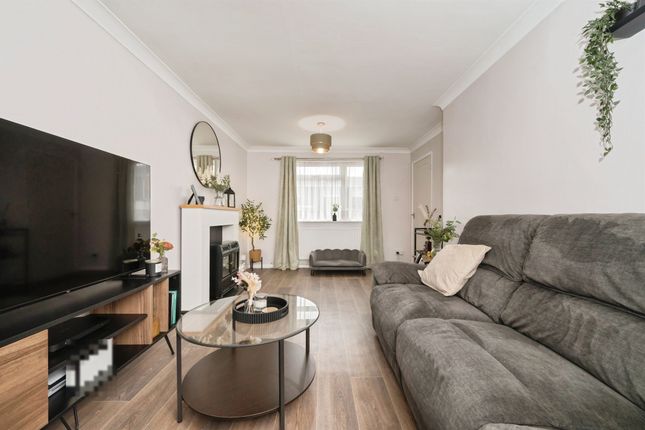 Roundhill Close, Southampton photo 3
