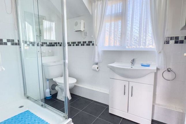 Kingfisher Court, Bognor Regis photo 4