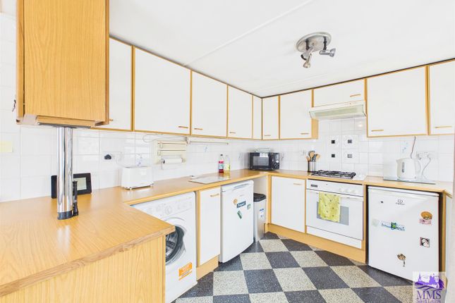 148, Oak Road, Hoo photo 2