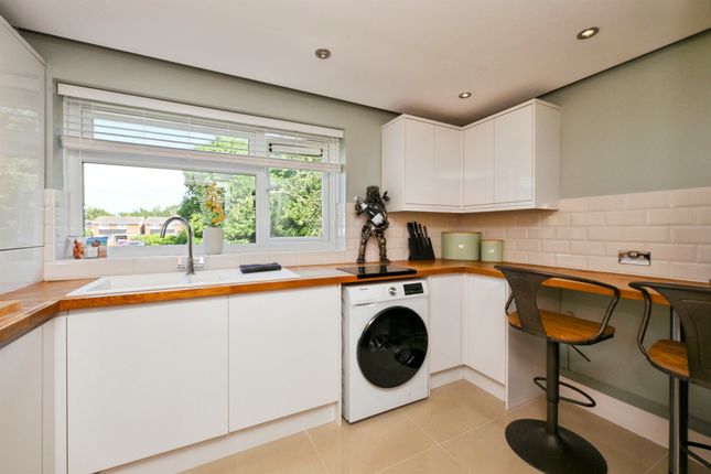 8a, Wagon Mead, BISHOP'S STORTFORD photo 2