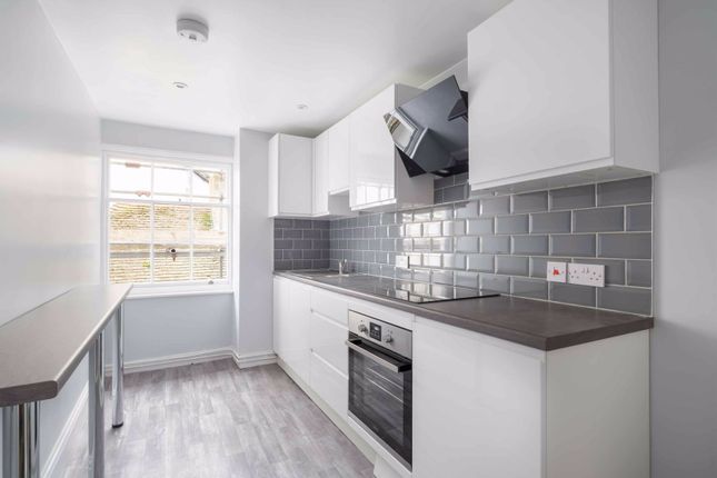 Flat 2 4A, Church Street, Folkestone photo 4