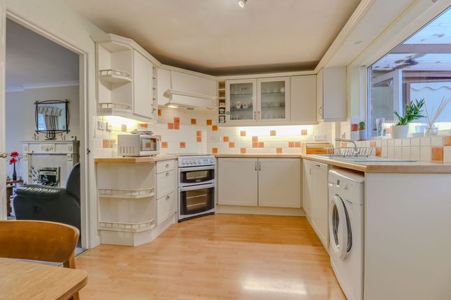 10 Haven Close, Leicester photo 3