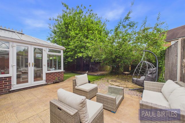 10, Eddisbury Avenue, Trafford photo 2