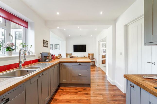 5, North View Crescent, Epsom photo 4