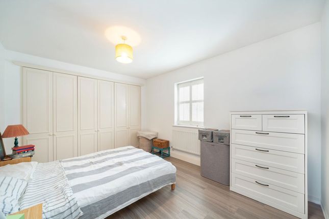 Flat 2, 13, Andover Place, London photo 4