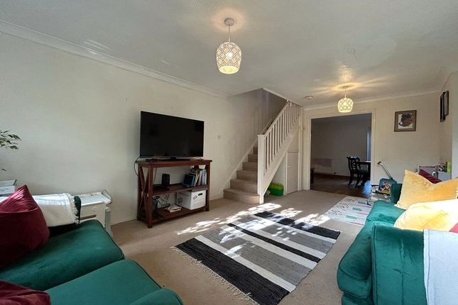 38, Coney Grange, Warfield photo 2