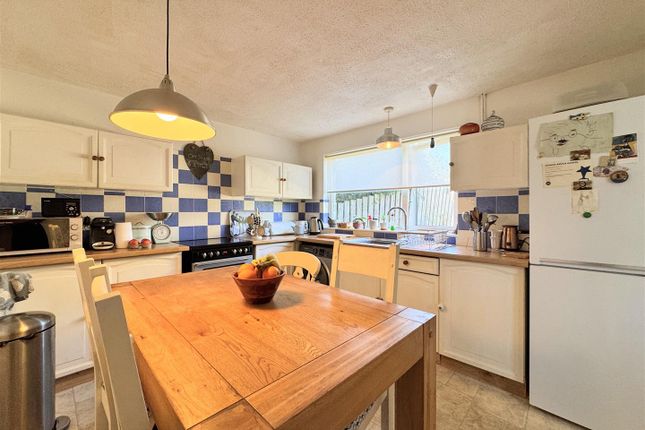 19, Treviglas Close, Newquay photo 5