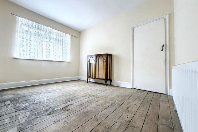 30, Gill Crescent North, Houghton Le Spring photo 4