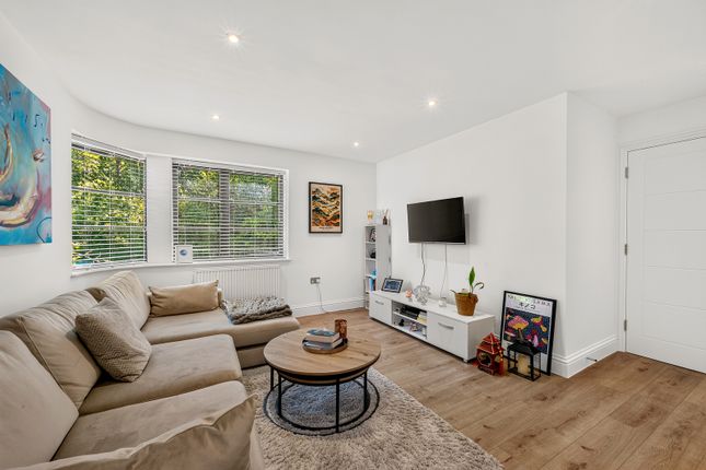 Flat 4, 9, Oak Hill Grove, Surbiton photo 4