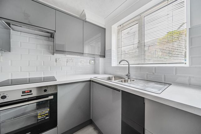 Terraced house for sale in Cuthbert Gardens, London