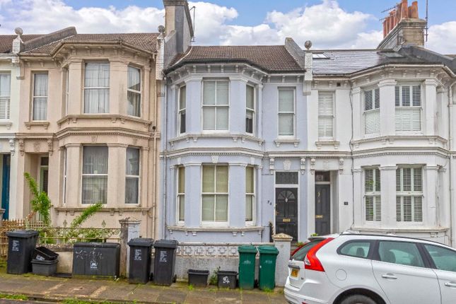 Flat for sale in Grantham Road, Brighton