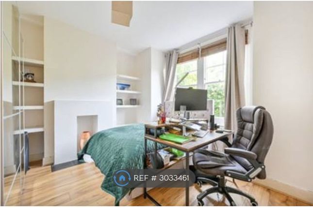 2-bed flat on Aylmer Road, London, £2,550/mo