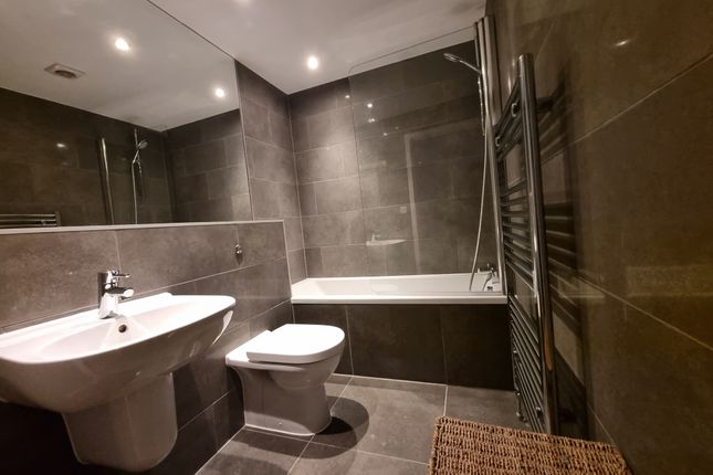 Flat 8, Ocean Views, 31 Mount Wise, CORNWALL, Newquay, 31 Mount Wise, CORNWALL, Newquay, Newquay photo 2