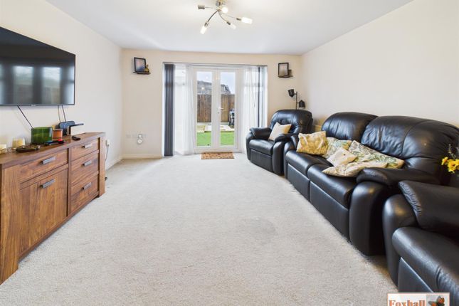 31, Hares Close, Ipswich photo 3