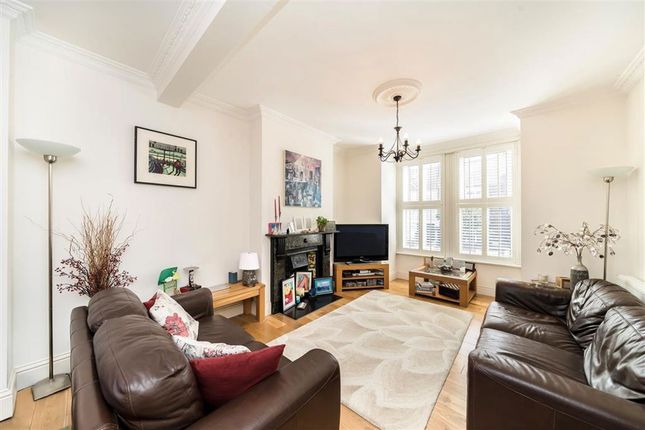 31, Hopedale Road, London photo 4