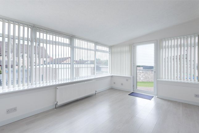 12, Maple Gardens, Leven photo 3