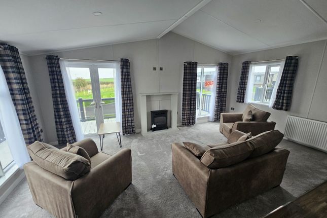 35, Cowden Holiday Park, Main Road, Hull photo 2