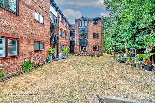 19 Woottons Court, Stoney Croft, Cannock photo 4