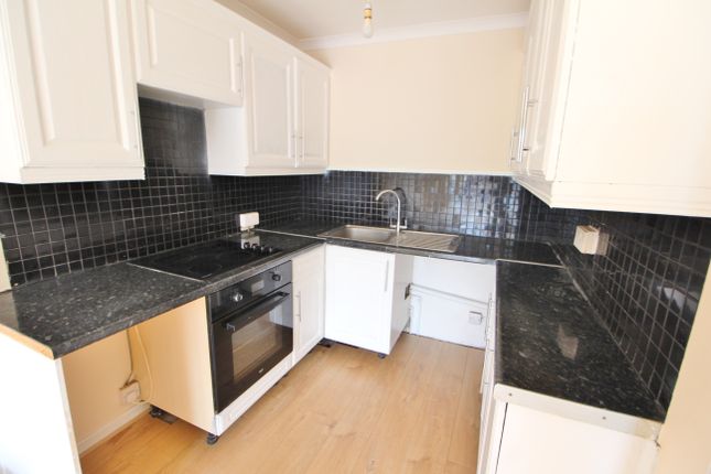 Flat 2 Wellington Court, 26, Waterloo Road, Havant photo 4