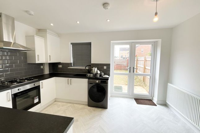 15 Waterside Road, Doncaster photo 4
