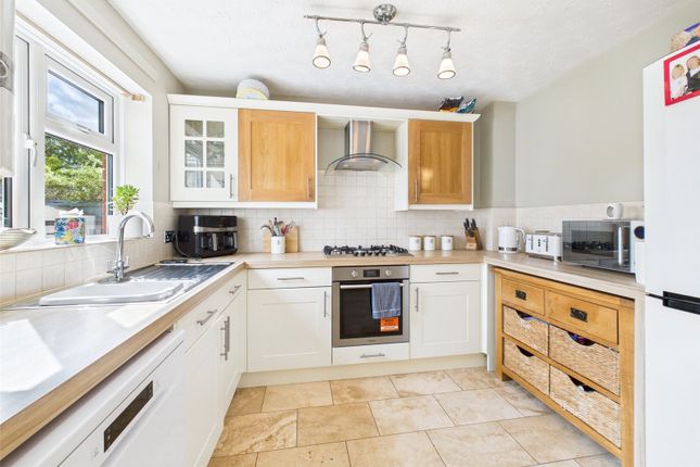 5, Ardea Close, Gloucester photo 2