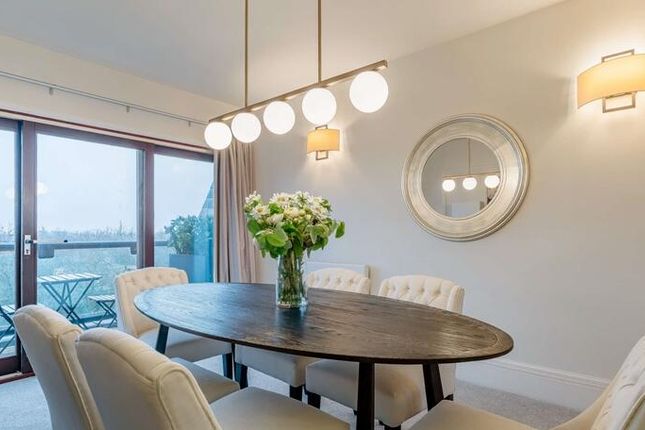 Penthouse B, Strathmore Court, Park Road, London photo 2