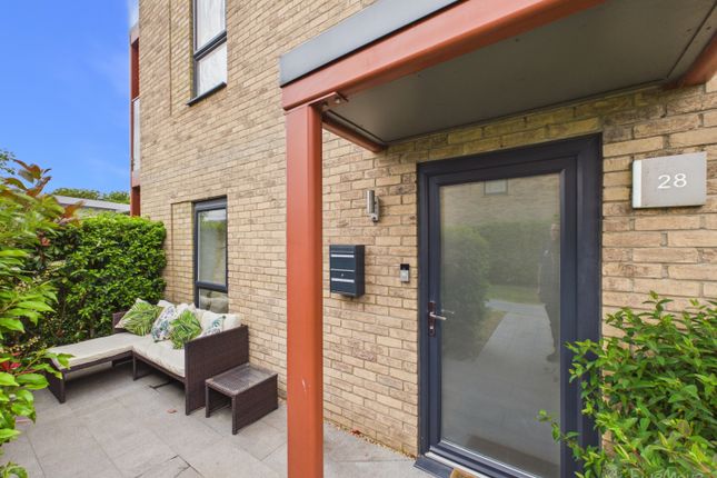 28, Pinks Close, Cambridge photo 4