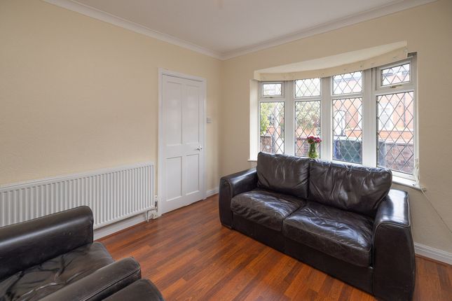 18, Glamis Road, Doncaster photo 4