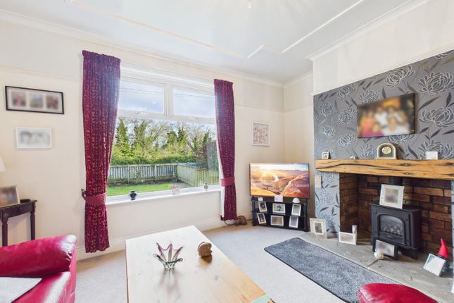 12, Hazelmere Avenue, Bingley photo 2