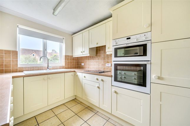4, West Farm Close, Marlborough photo 2