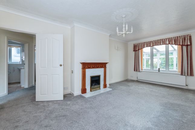 14, Gallows Drive, Ferndown photo 3