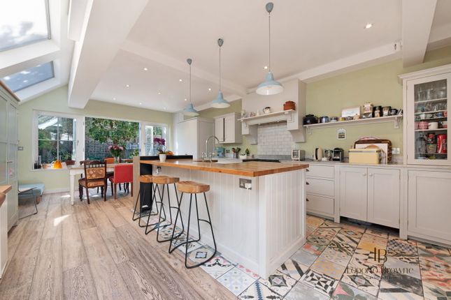 34, Honiton Road, London photo 2