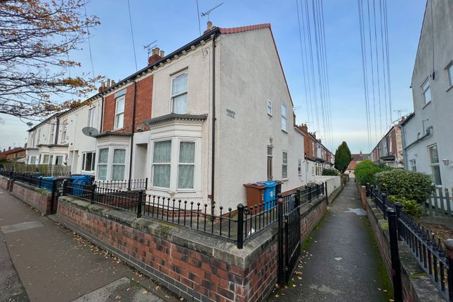 Flat to rent in St. Georges Road, Hull