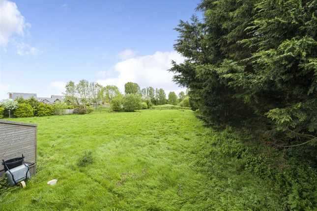 Property for sale in Lake Farm Close, Ferndown