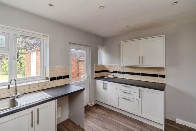 3, Lodge Road, Wednesbury photo 4