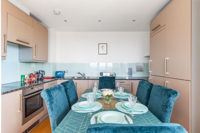 Kelday Heights, Spencer Way, London photo 3