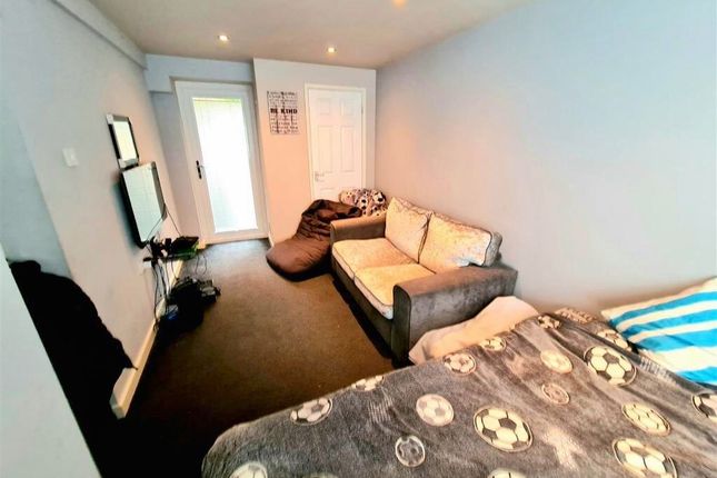 Link-detached house for sale in Keats Close, Galley Common, Nuneaton