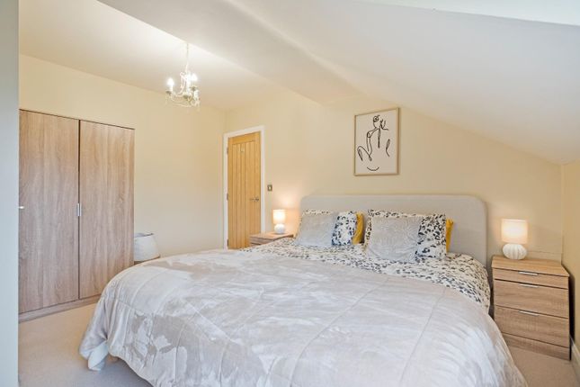 End terrace house for sale in Hollingwood Park, Ilkley
